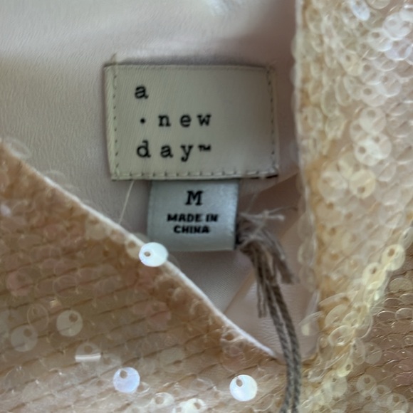 Women's Medium Mini A-Line Dress Cream Sequin. Perfect for the HOLIDAYS🤩 - Picture 7 of 8